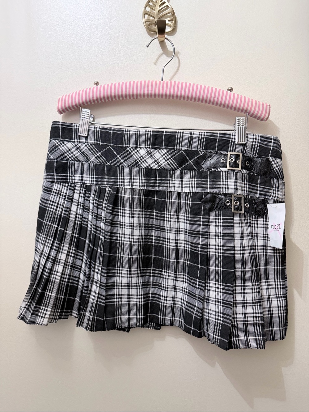 Nwt Y2k Rue 21 Black & White Pleated Mini School
Girl Skirt Buckles Grunge L